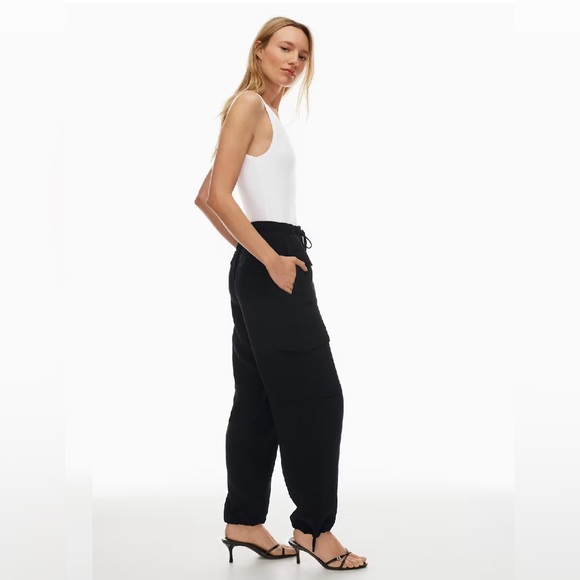 Aritzia Mercy Cargo High-waisted Relaxed Japanese Crepe Dressed Casual Pant - Picture 2 of 14